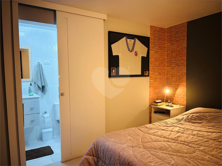 Edícula com 1 dormitório