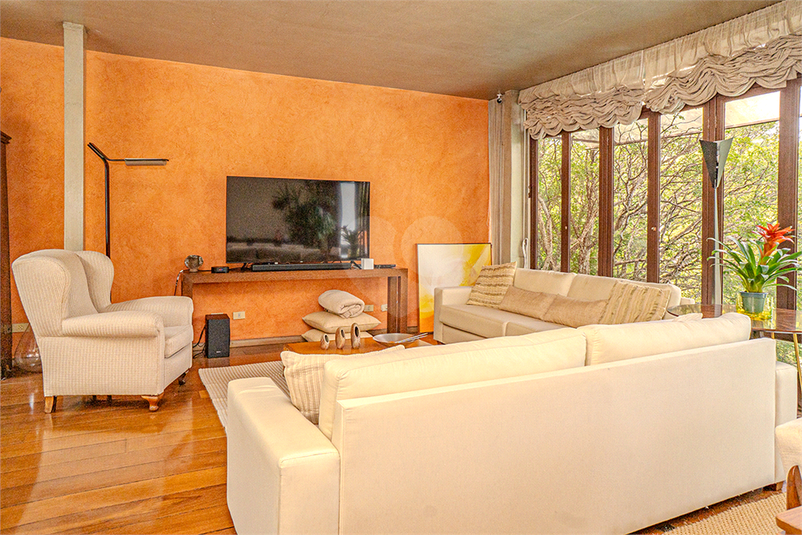 Foto REO1181245