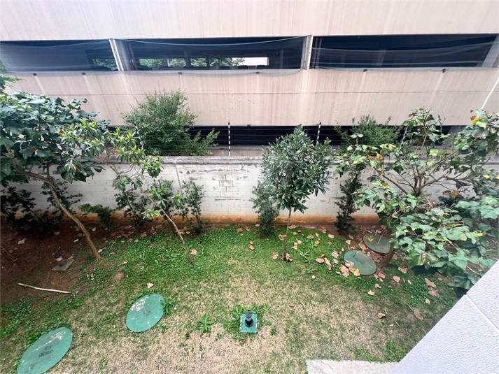Foto REO1181326