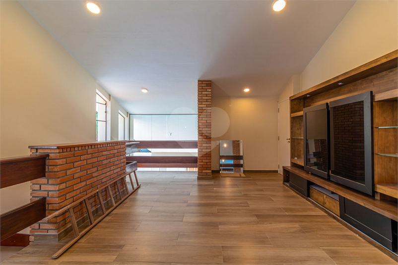 Foto REO1181568