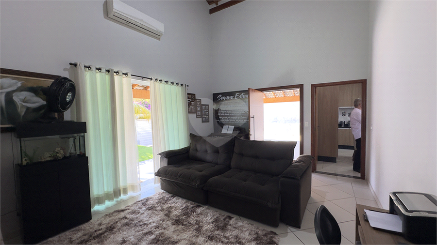Foto REO1181575