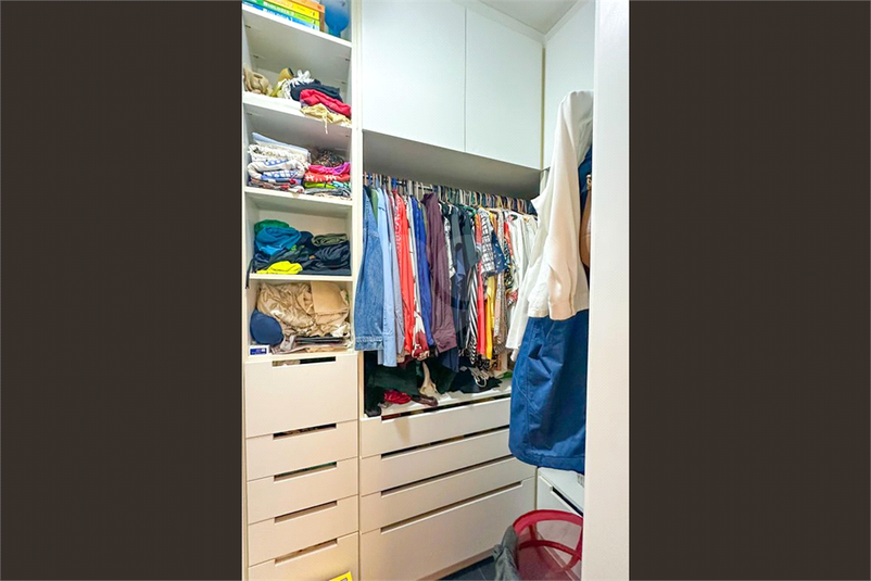 Foto REO1181631