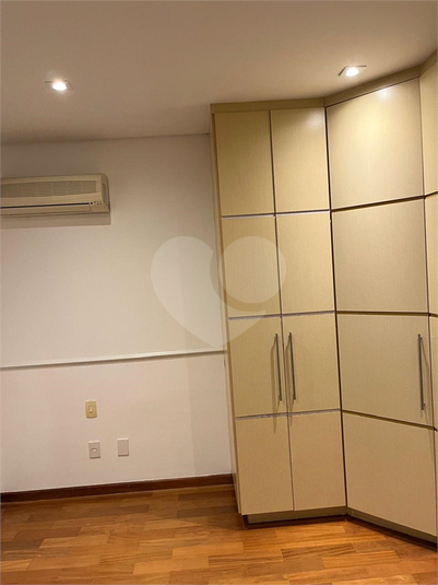 Foto REO1181745