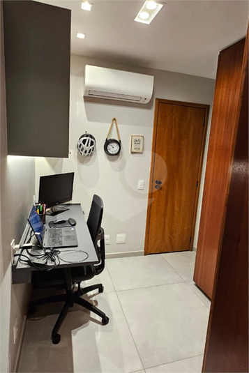 Foto REO1181766