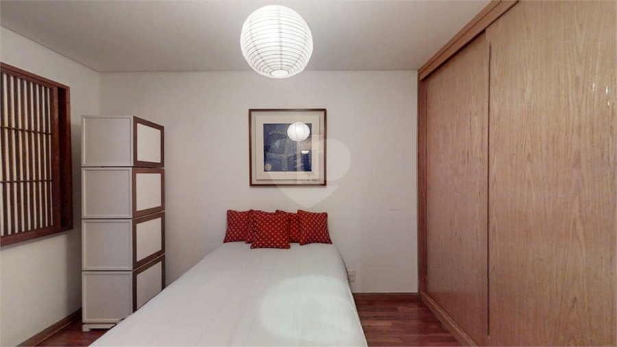 Foto REO1181829