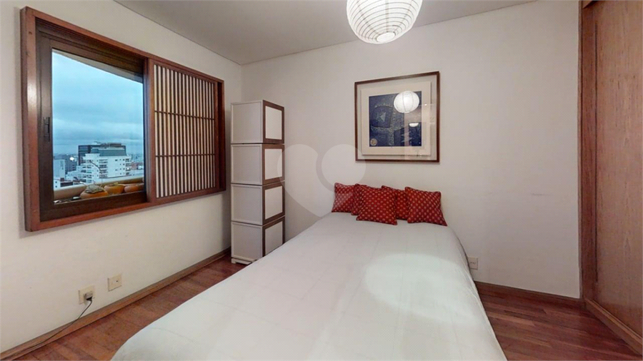 Foto REO1181829