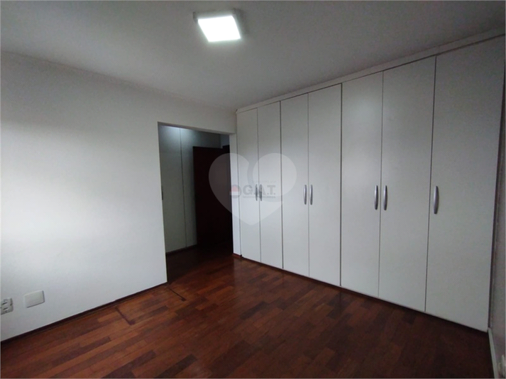 Foto REO1181878
