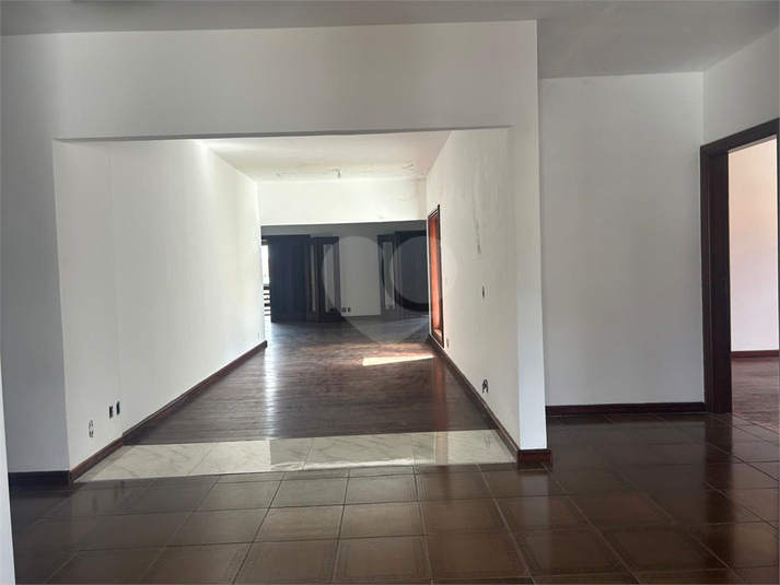 Foto REO1181920
