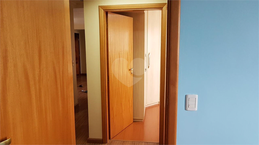 Foto REO1182036