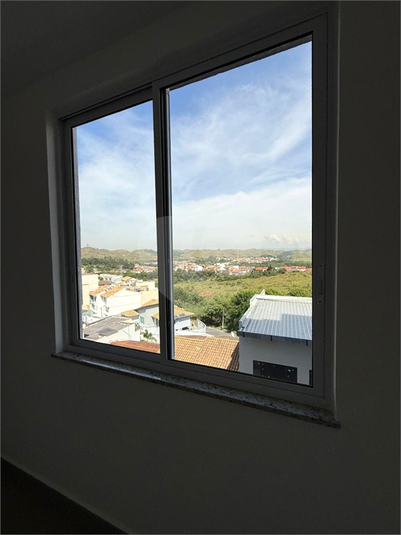 Foto REO1182107