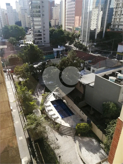 Foto REO1182140