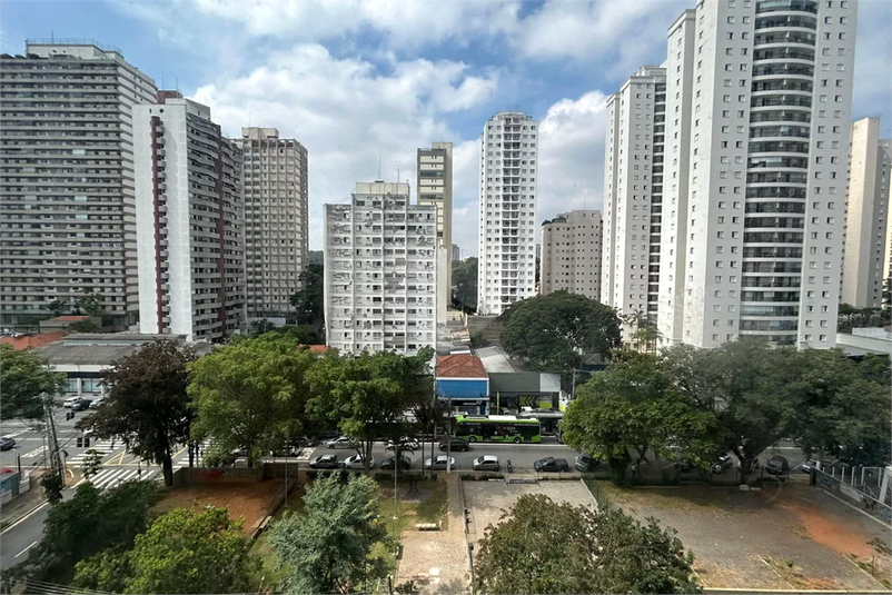 Foto REO1182175