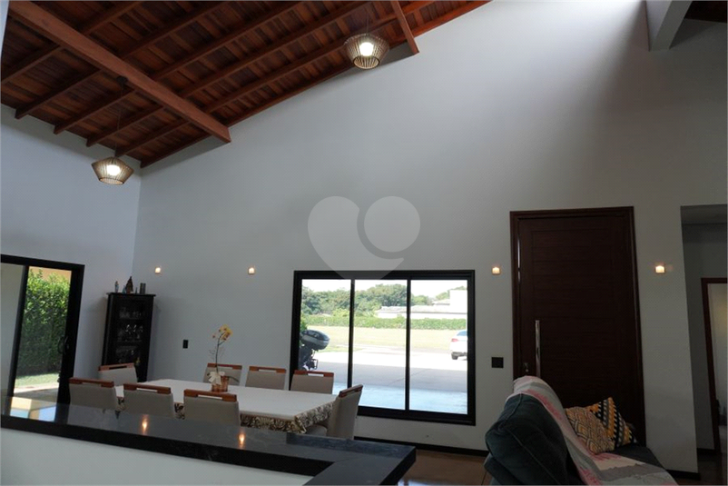 Foto REO1182195