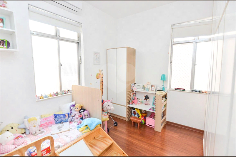 Foto REO1182197