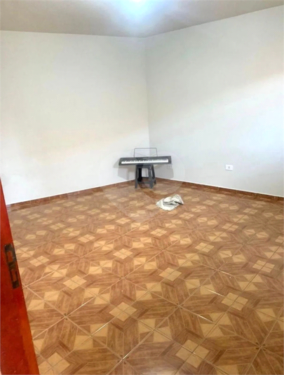 Foto REO1182201