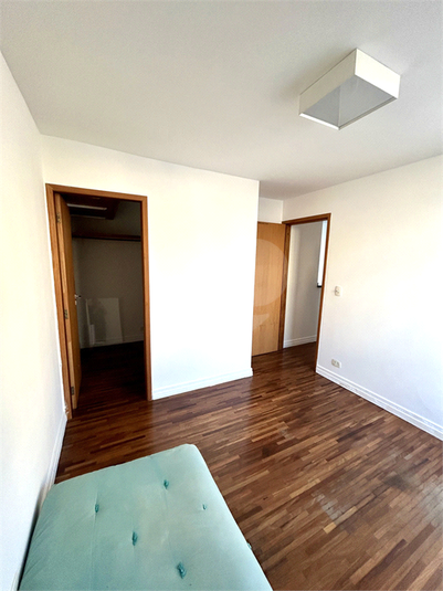 Foto REO1182217