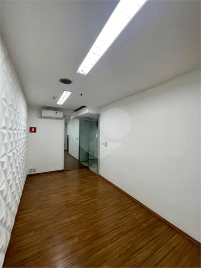 Foto REO1182233