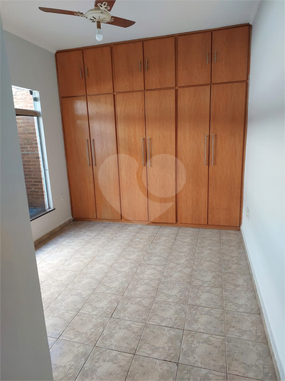 Foto REO1182235