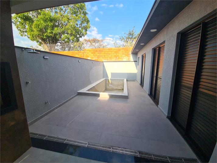 Foto REO1182243