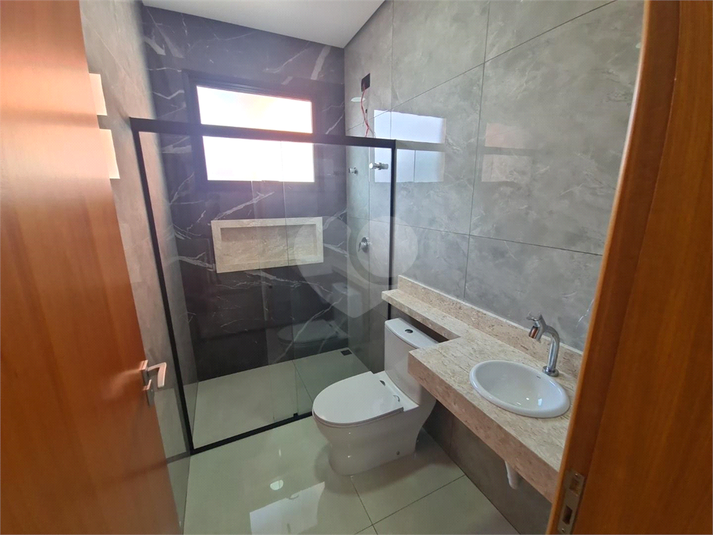 Foto REO1182243