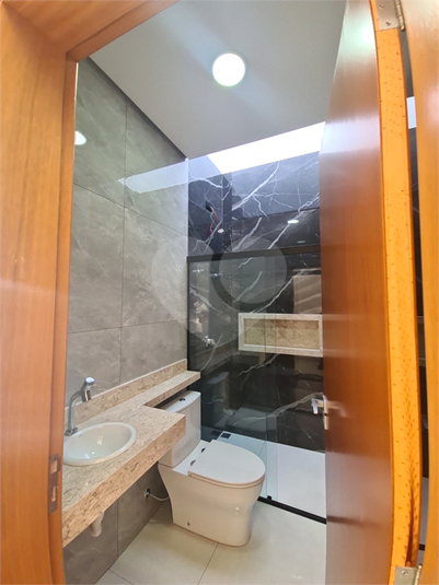Foto REO1182243