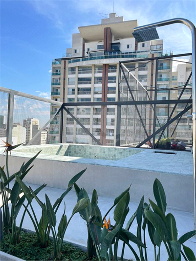 Foto REO1182282