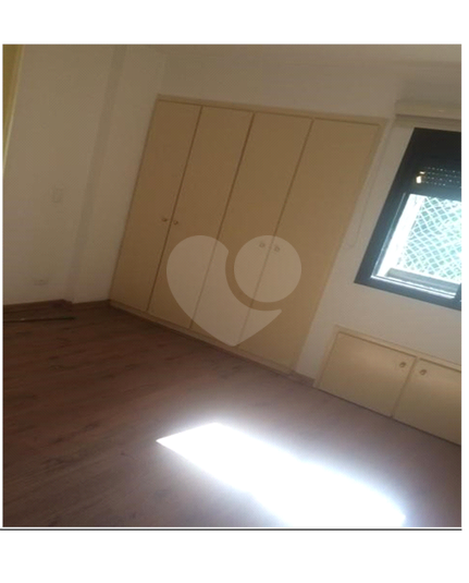 Foto REO1182361
