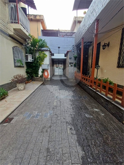 Foto REO1182441