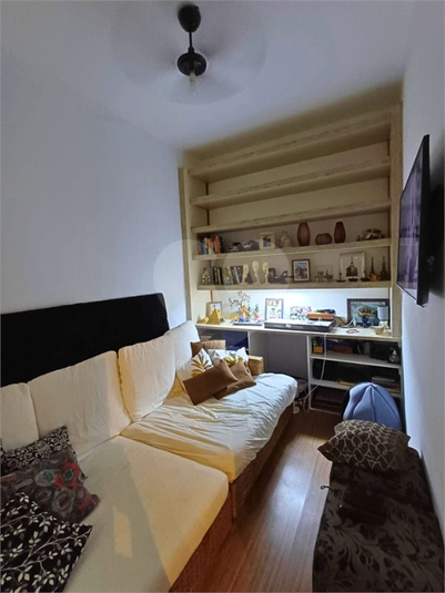 Foto REO1182441