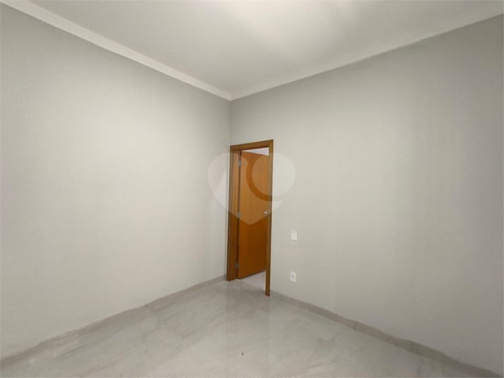 Foto REO1182491