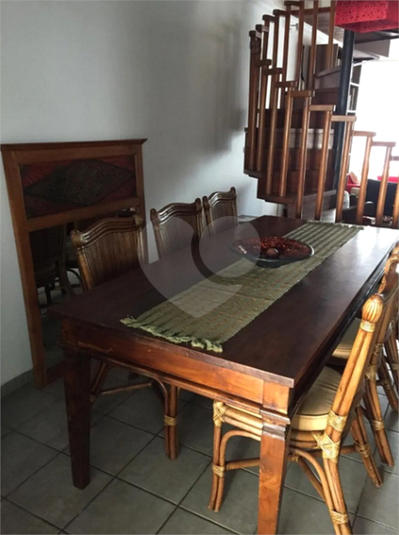 Foto REO1182541