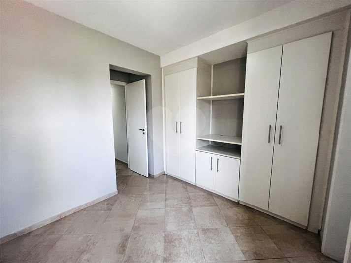 Foto REO1182569