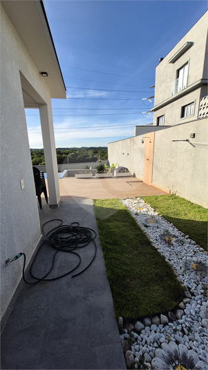 Foto REO1182597