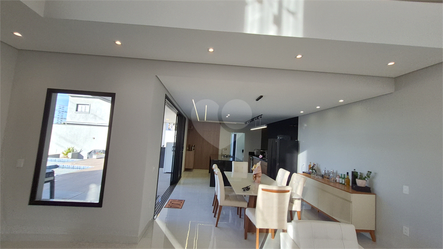 Foto REO1182597