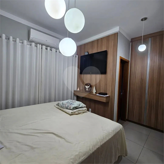 Foto REO1182617