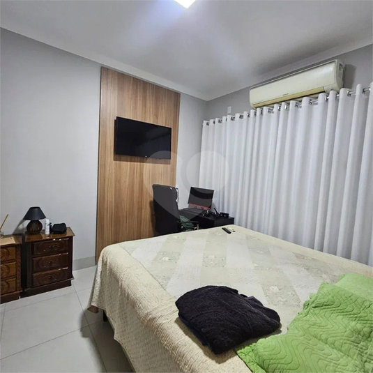 Foto REO1182617