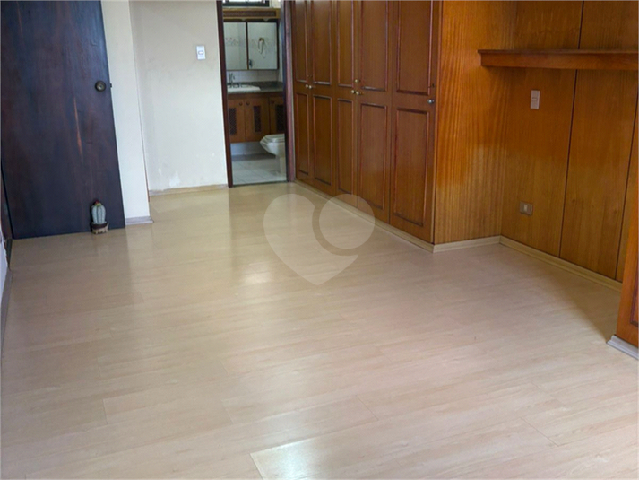 Foto REO1182732