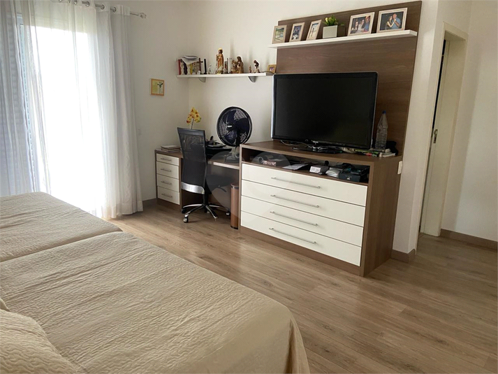 Foto REO1182761