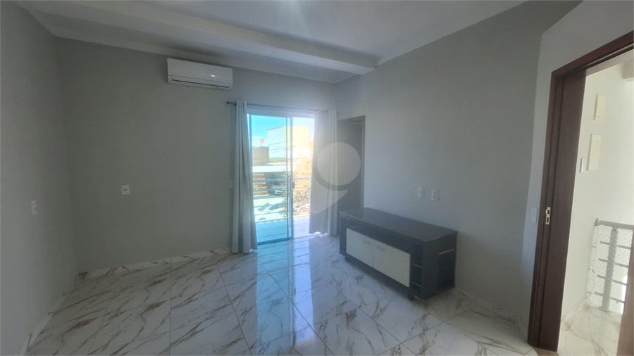 Foto REO1182762