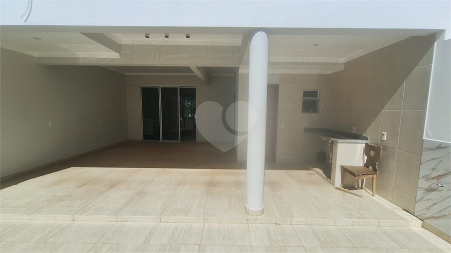 Foto REO1182762