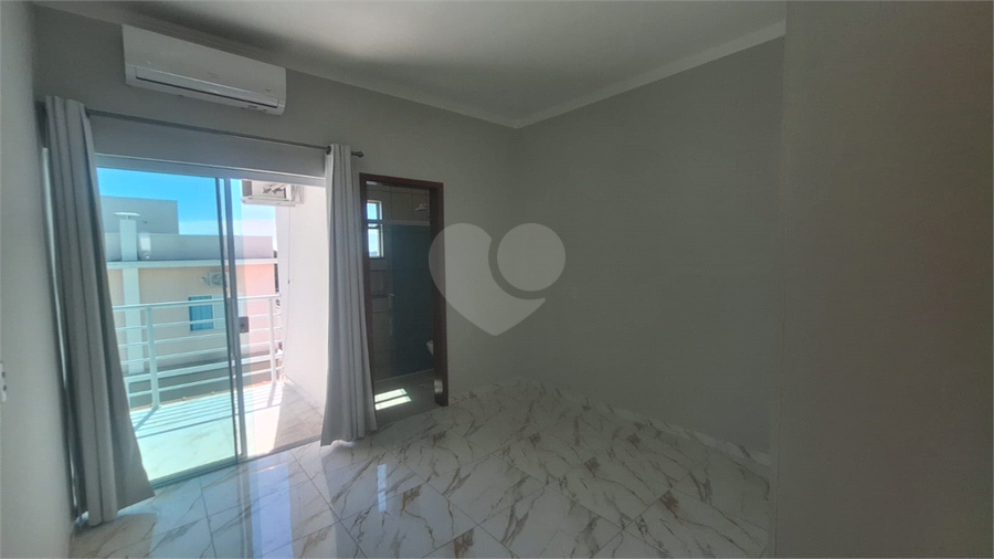 Foto REO1182762