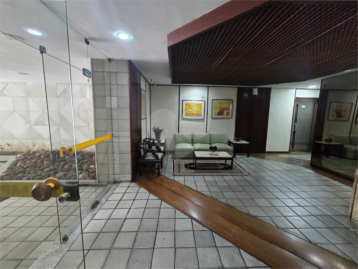 Foto REO1182846