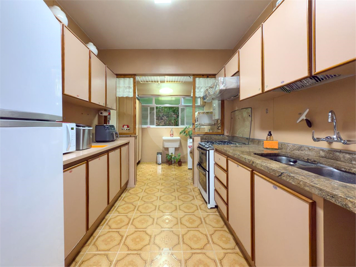 Foto REO1182855