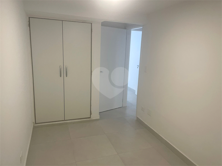 Foto REO1182933