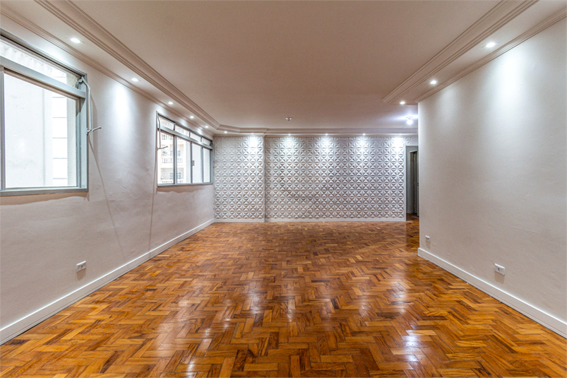 Foto REO1183084
