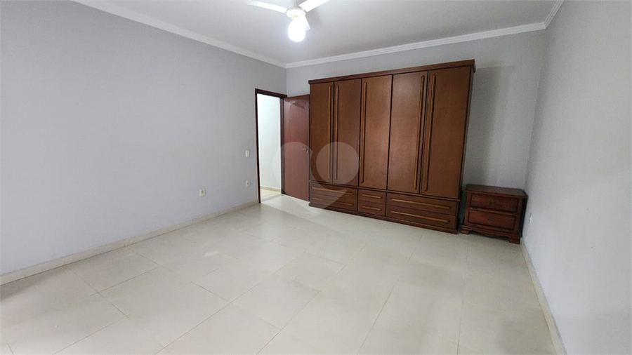 Foto REO1183086