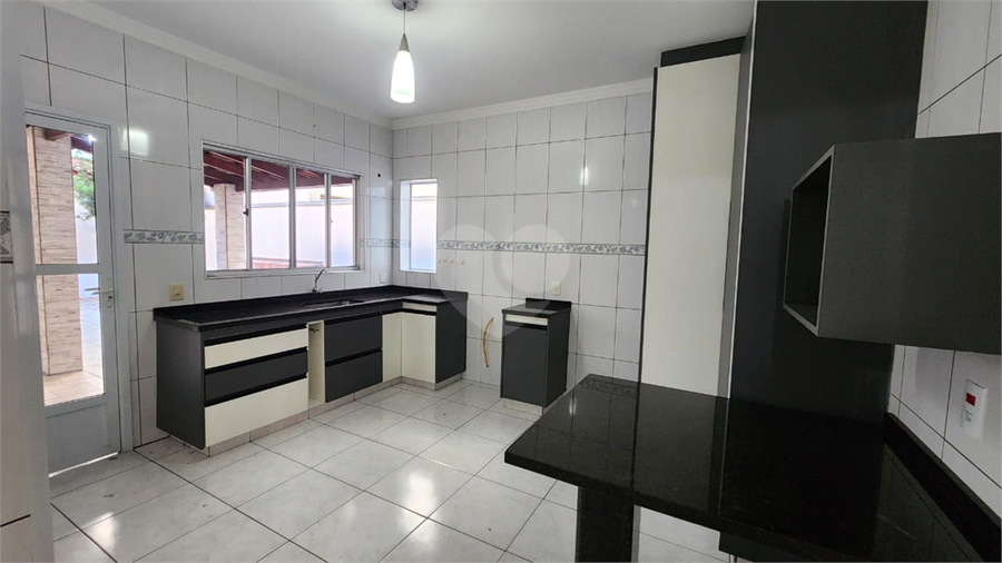 Foto REO1183086