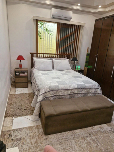 Foto REO1183092