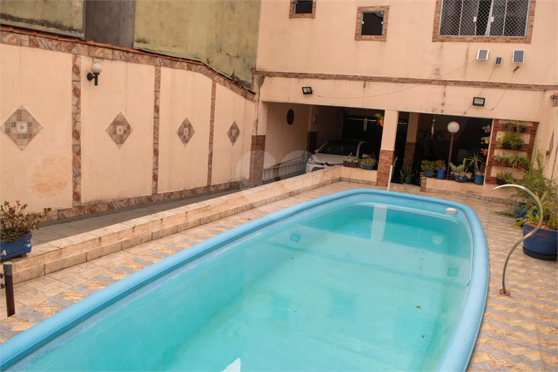 Foto REO1183156