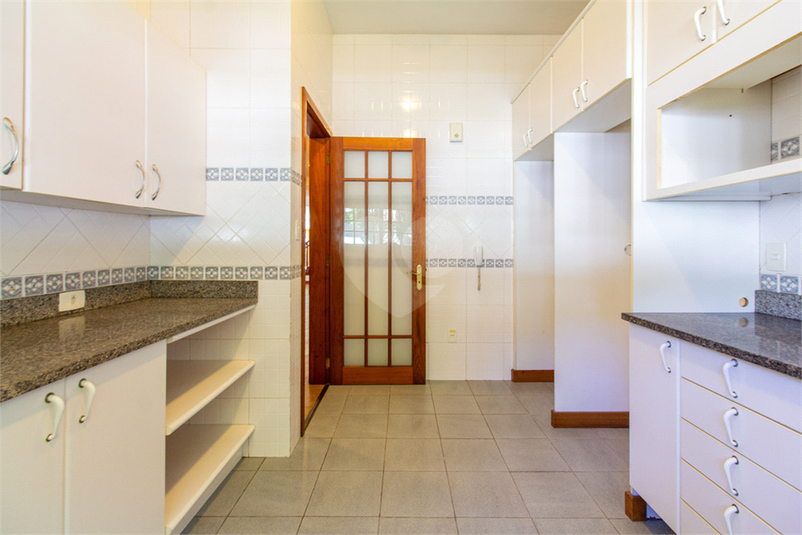 Foto REO1183511